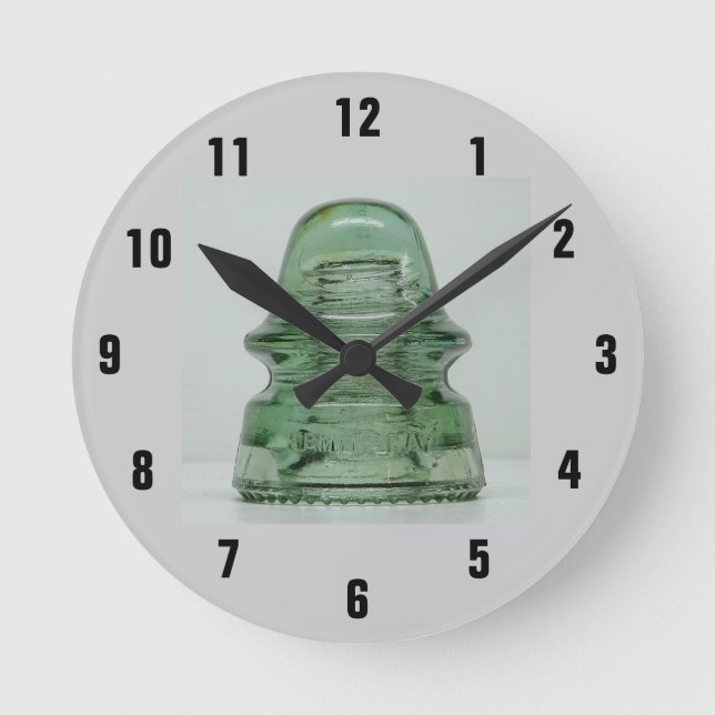 INSULATOR clock (Front)