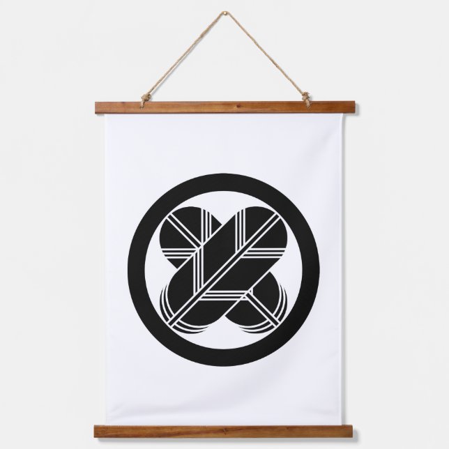 Intersecting hawk feathers in circle hanging tapestry (Front)