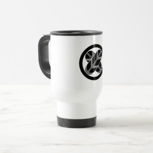 Intersecting hawk feathers in circle travel mug