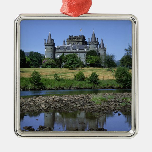 Inverary Castle, Strathclyde, Scotland Metal Tree Decoration (Front)