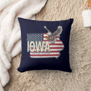 Iowa United States Retro State Map Vintage USA Cushion