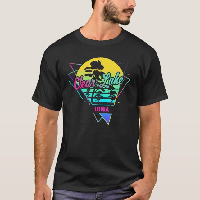 Iowa   USA Nostalgic Retro Clear Lake T-Shirt (Front)