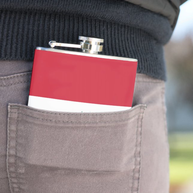 Iraq flag hip flask (In Situ)