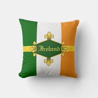 Ireland green shamrocks, Customise with name 11c Cushion