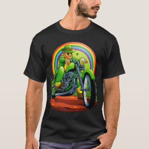 Irish Biker Leprechaun Motorcycle  Men Rainbow Pat T-Shirt
