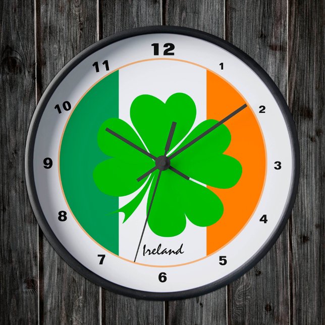 Irish Flag & Ireland trendy fashion /Shamrock Round Clock (Creator Uploaded)