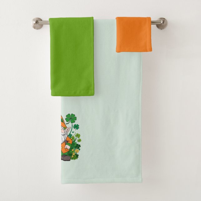 Irish Gnome Bath Towel Set (Insitu)