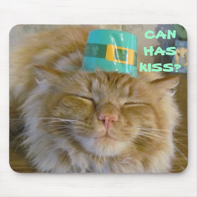 Irish kitty wants kiss mouse mat (Front)