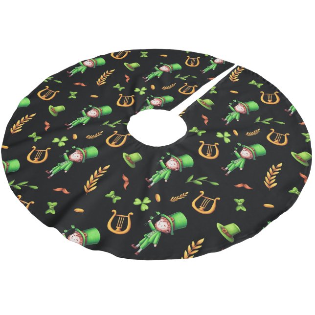 Irish leprechaun green and gold pattern black brushed polyester tree skirt (Angled)