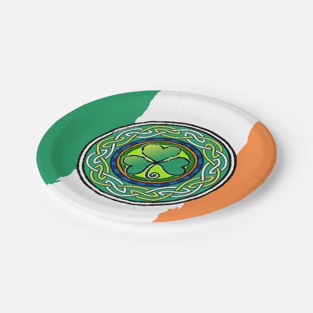 Irish shamrock paper plate (Angled)