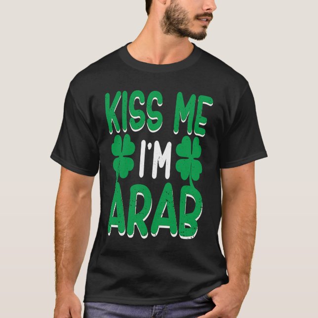 Irish Shamrock St Patricks Day Drinking UAE Kiss M T-Shirt (Front)