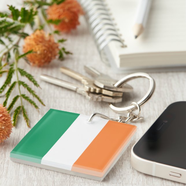 Irish tricolour flag patriotic modern key ring (Front Right)