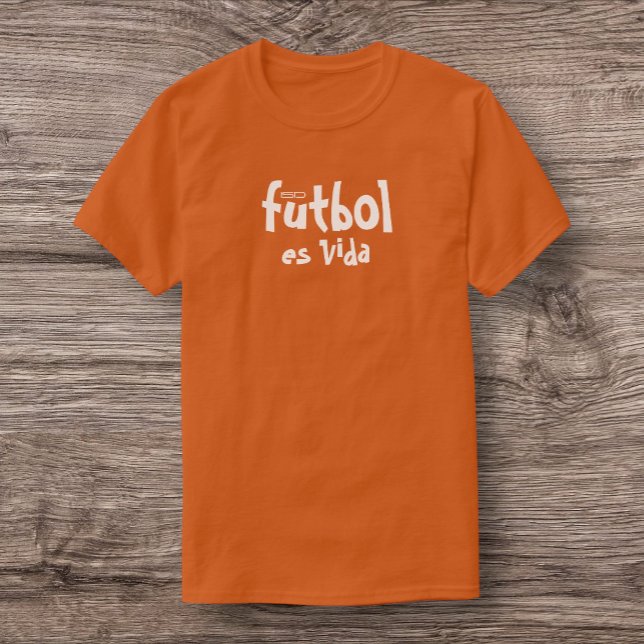 ISD Unisex Futbol es Vida Basic T-Shirt (Creator Uploaded)