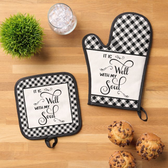 It is well  oven mitt & pot holder set (Top Down)