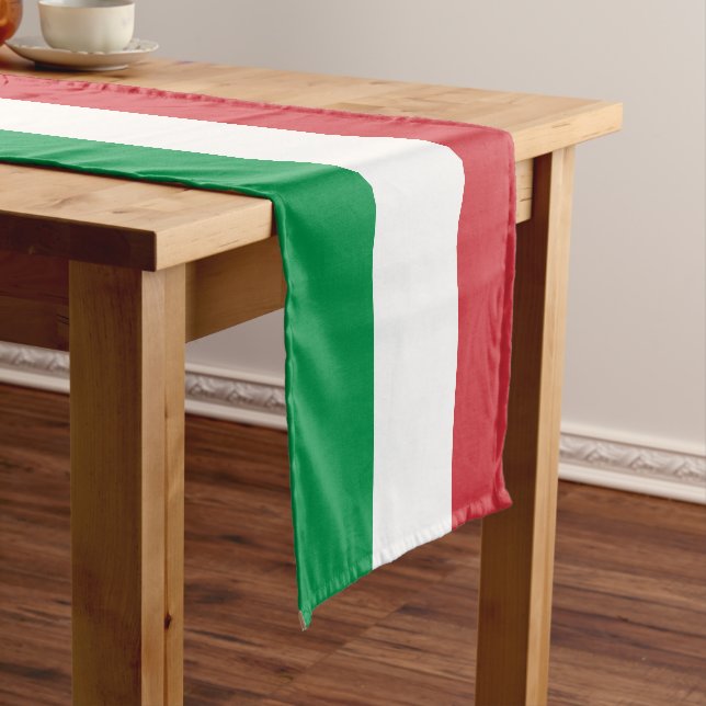 Italian flag of Italy table runner for party (In Situ)