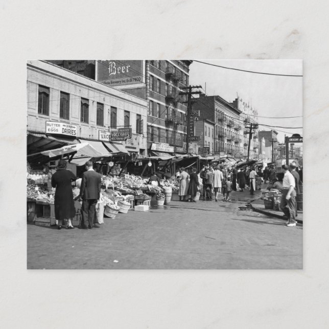 Italian Pushcart Market, Bronx: 1940 Postcard (Front)