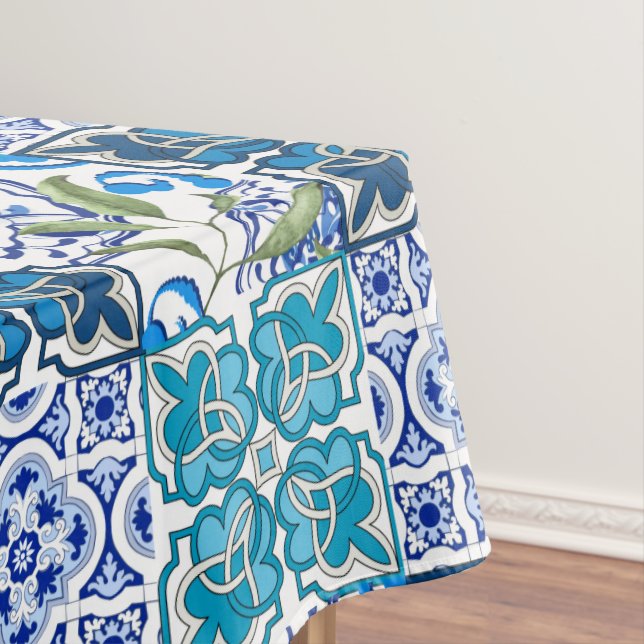 Italian style ,blue tiles         tablecloth (In Situ)