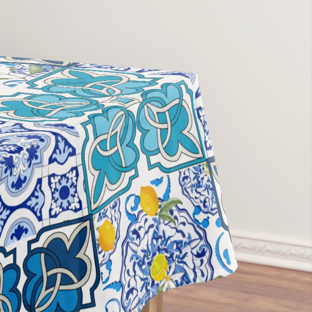 Italian style  ,vibrant           tablecloth (In Situ)