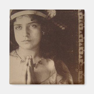 Italian Woman Praying Magnet