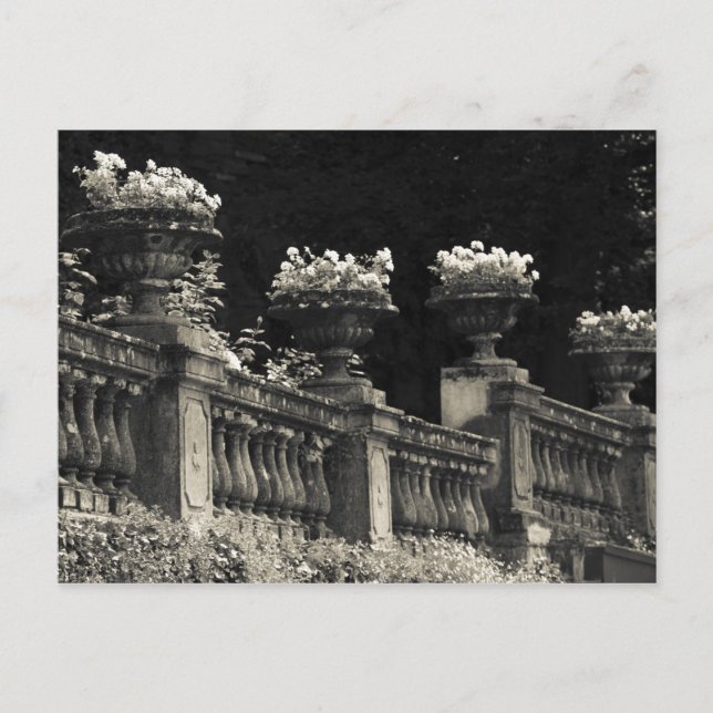 Italy, Lecco Province, Varenna. Lakeside Postcard (Front)