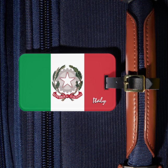 Italy Luggage Tags, patriotic Italian Flag Tag (Front Insitu 4)