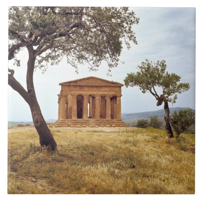 Italy, Sicily, Agrigento. The ruins of the 2 Tile (Front)