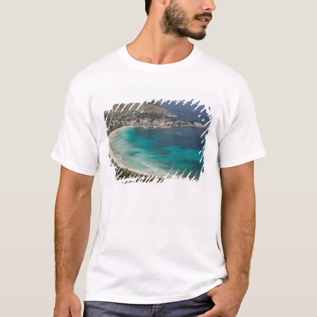 Italy, Sicily, Mondello, View of the beach from T-Shirt (Front)