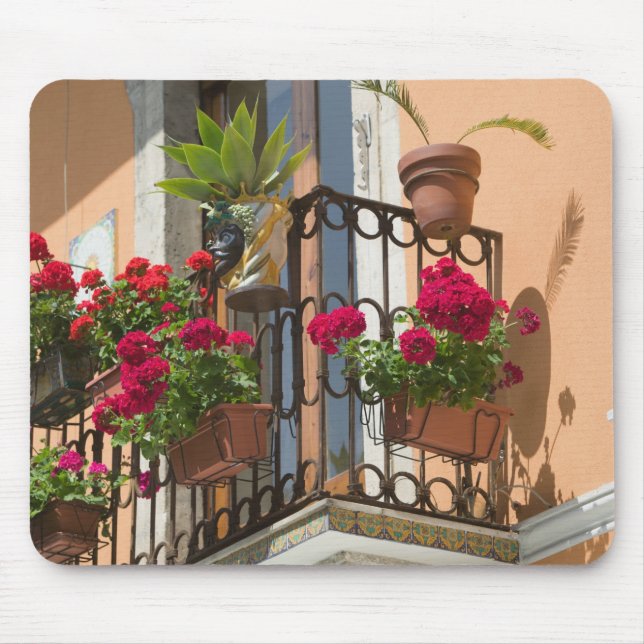 ITALY, Sicily, TAORMINA: Corso Umberto 1, Mouse Mat (Front)