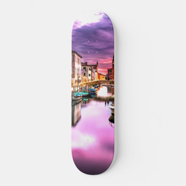 Italy skateboard. skateboard (Front)