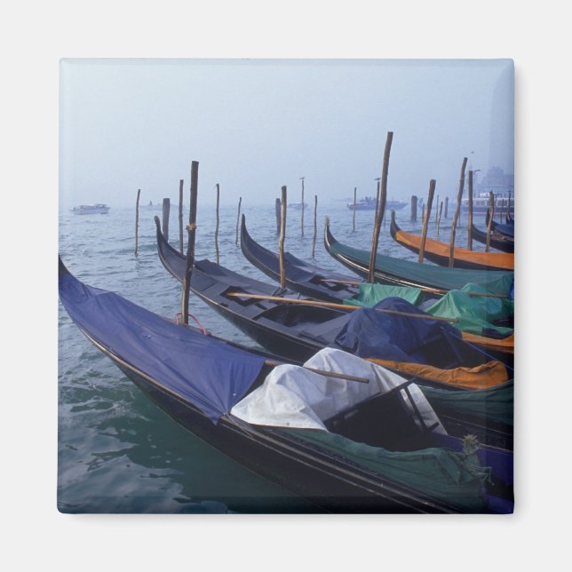 Italy, Venice. Gondolas. Magnet (Front)