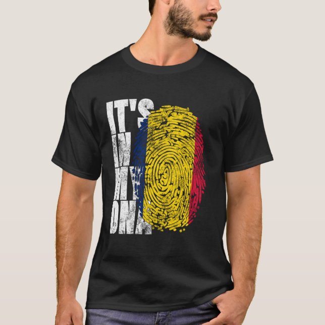 It's In My DNA Chadian African Gifts Africa Proud  T-Shirt (Front)