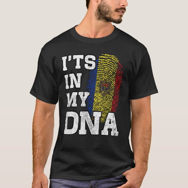 It's In My DNA Moldovan Fingerprint Proud Moldova  T-Shirt (Front)