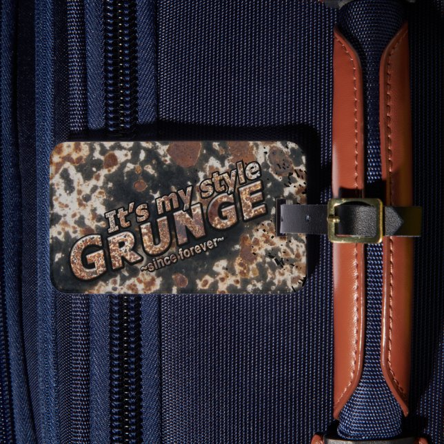 It's my style GRUNGE Rusty Letters Luggage Tag (Front Insitu 4)