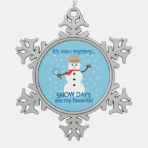 It's sNOw Mystery Detective Snowman Blue