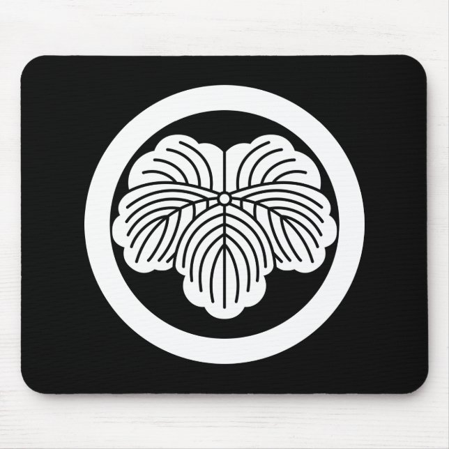 Ivy leaf in circle mouse mat (Front)