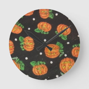 Jack O' Lanterns Round Clock