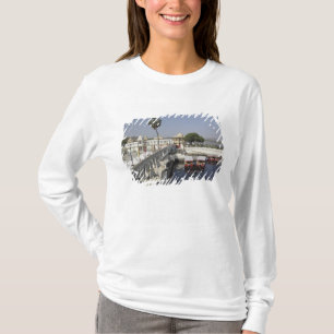 Jag Mindar Palace, Lake Pichola, Udaipur, India. T-Shirt