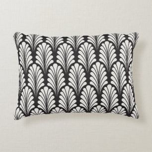 Japanese Elegance: Ornamental Vintage Pattern Decorative Cushion