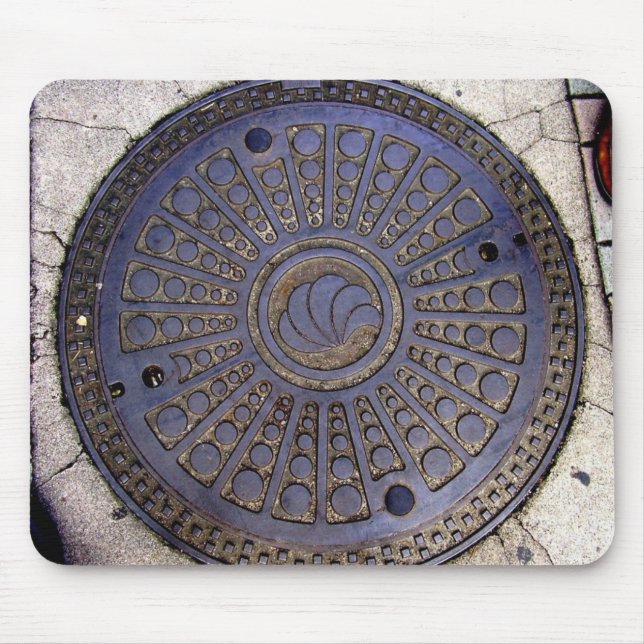 japanese mnhol cv2 mouse mat (Front)