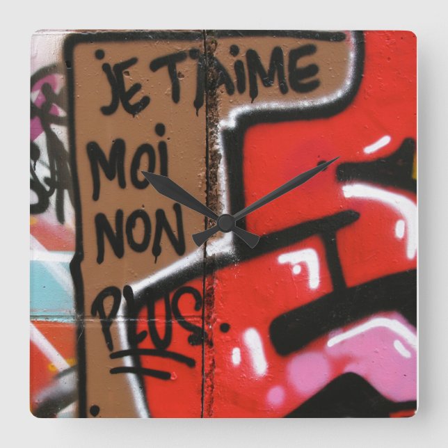 Je t'aime moi non plus - I love you, me neither Square Wall Clock (Front)