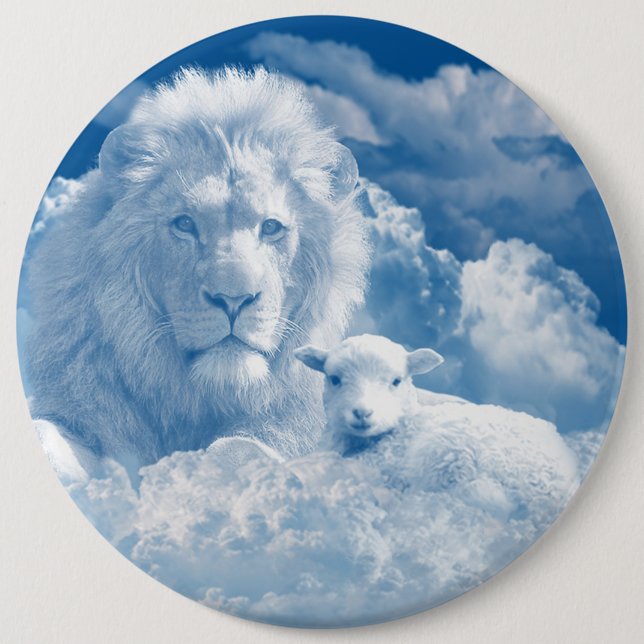 JESUS THE LAMB AND JESUS THE LION 6 CM ROUND BADGE (Front)