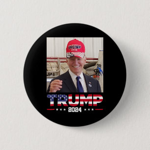 Joe Biden Wearing A Trump Hat  6 Cm Round Badge