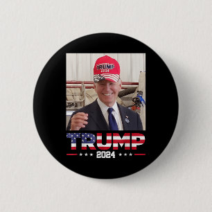 Joe Biden Wearing A Trump Hat 6 Cm Round Badge