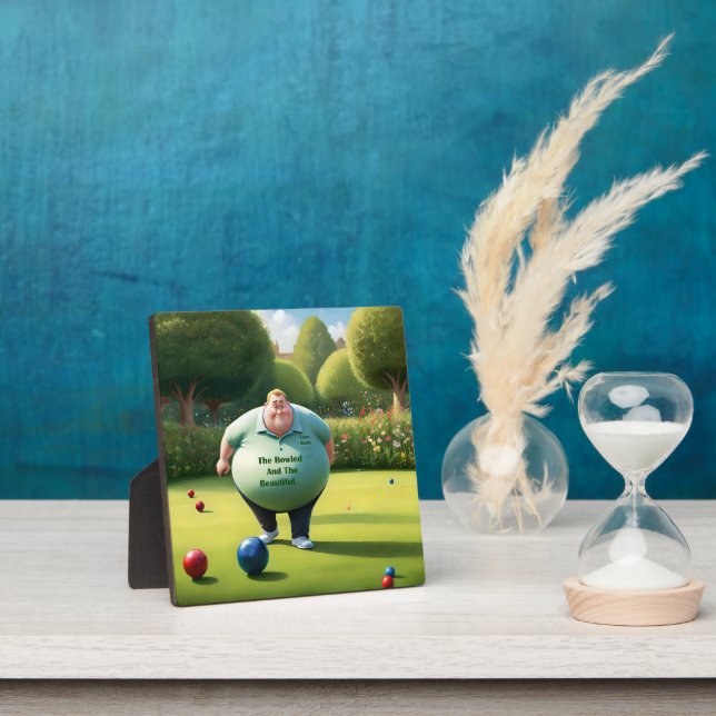 Jolly Lawn Bowler Man, Plaque (Insitu)