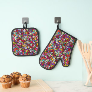 Joyful Garden Oven Mitt & Pot Holder Set