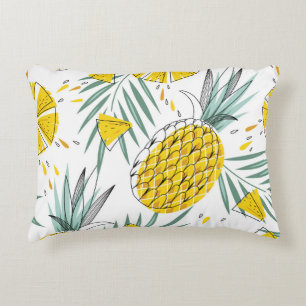 Juicy pineapples: bright vintage pattern. decorative cushion
