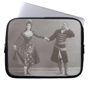 Julia and Felix Kschessinsky in the mazu Laptop Sleeve