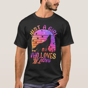Just a Girl Who Loves wolves Watercolor Cute wolf T-Shirt
