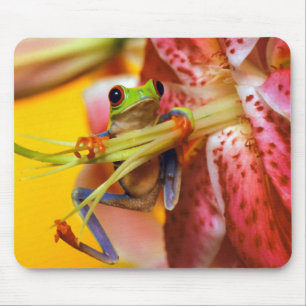 Just Hanging Around Mousepad