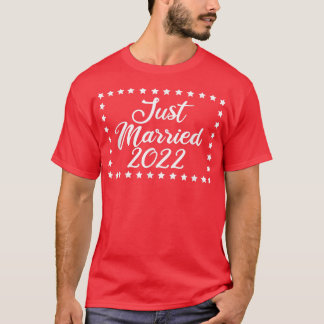 Just Married 2022 Couples Honeymoon Husband Wife k T-Shirt